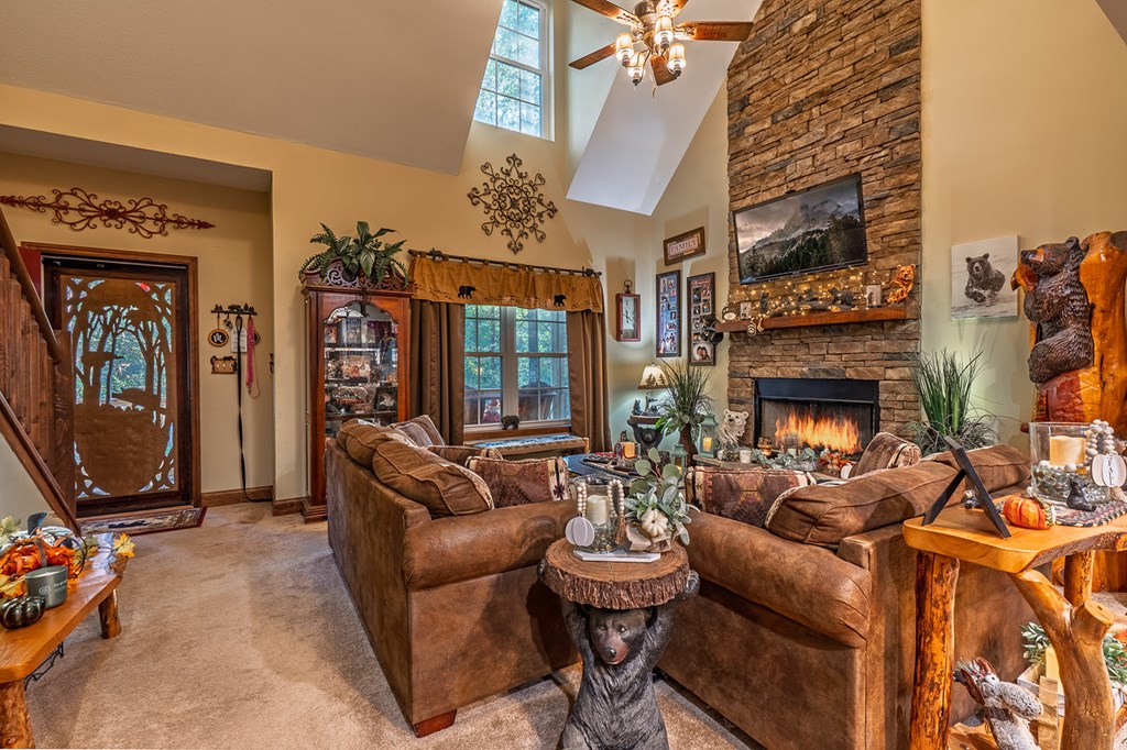 685 Chopped Oak Road, Ellijay