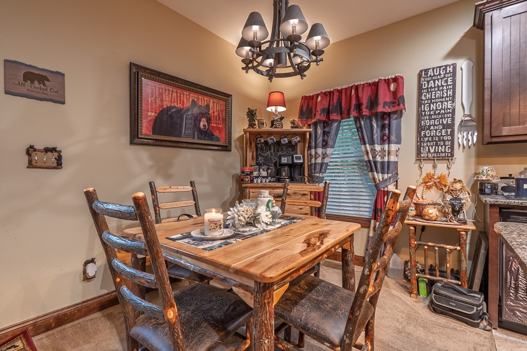 685 Chopped Oak Road, Ellijay