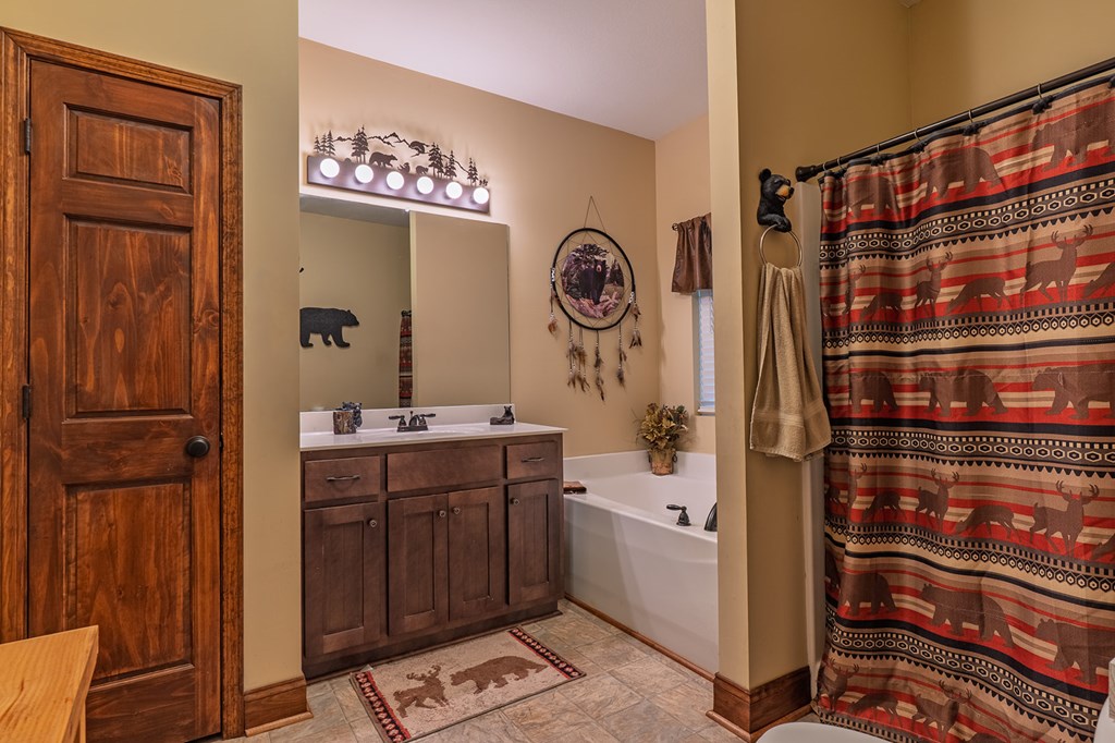 685 Chopped Oak Road, Ellijay