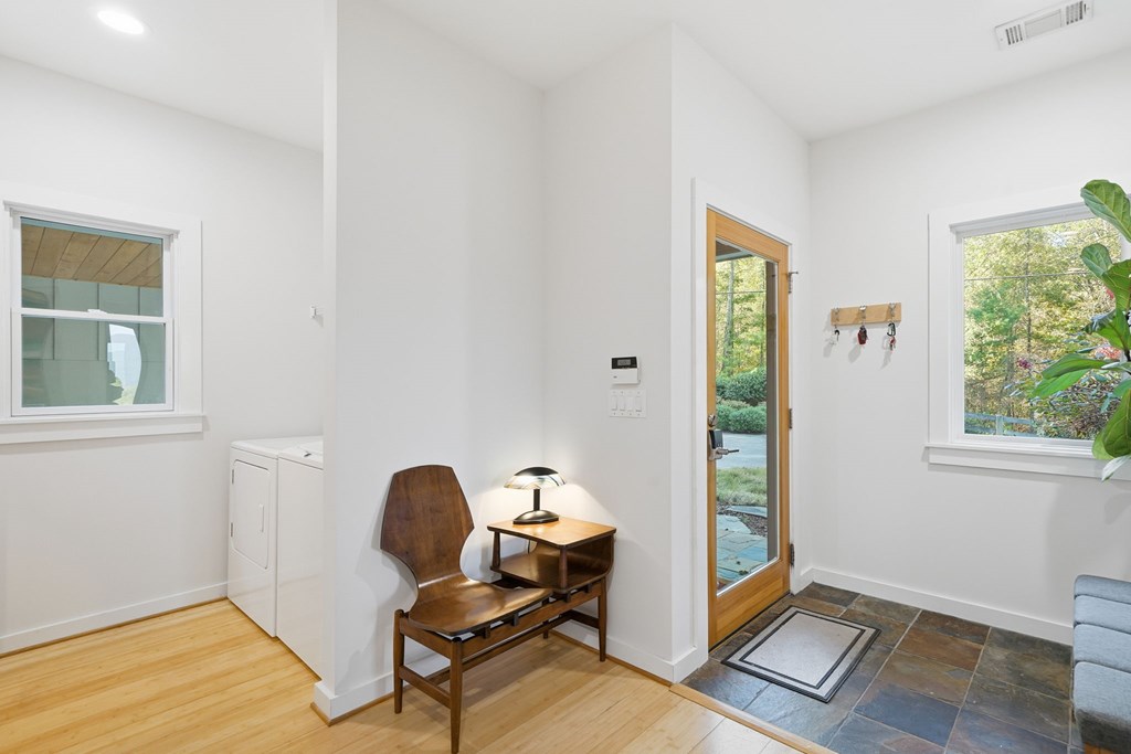 1047 Tickanetley Road, Ellijay