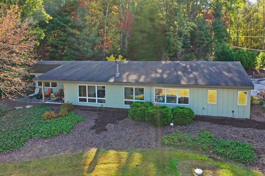 1047 Tickanetley Road, Ellijay