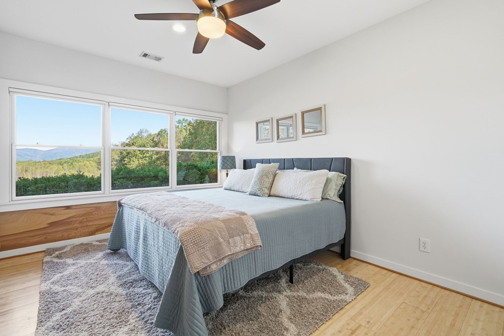 1047 Tickanetley Road, Ellijay