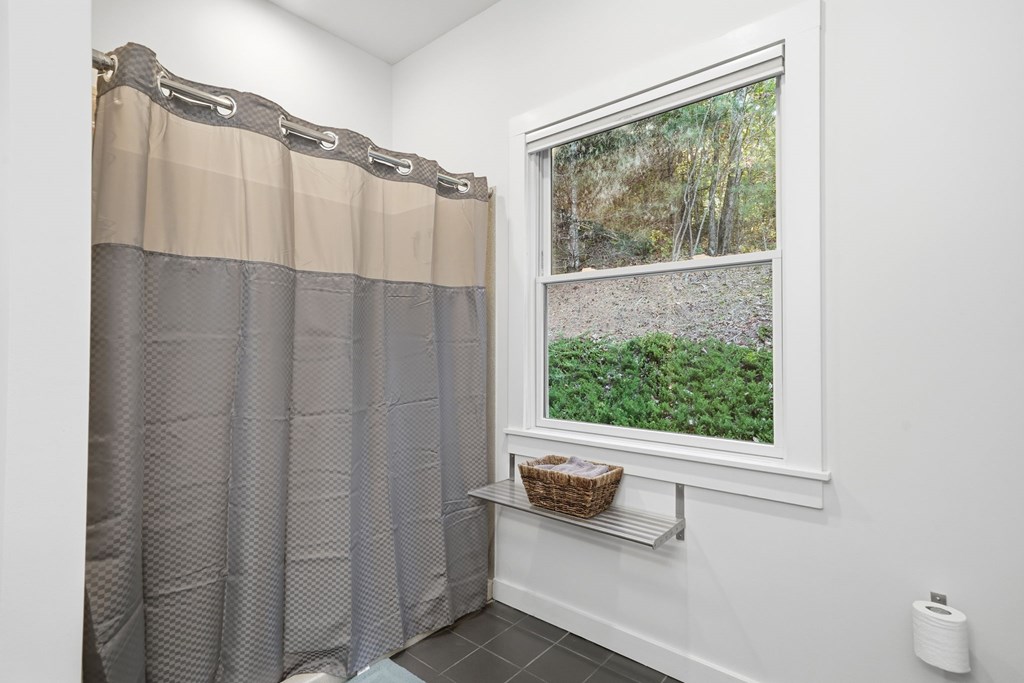 1047 Tickanetley Road, Ellijay