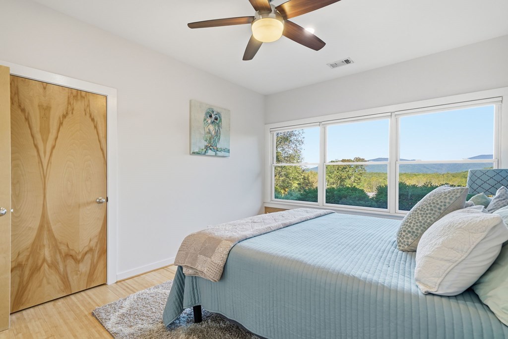 1047 Tickanetley Road, Ellijay