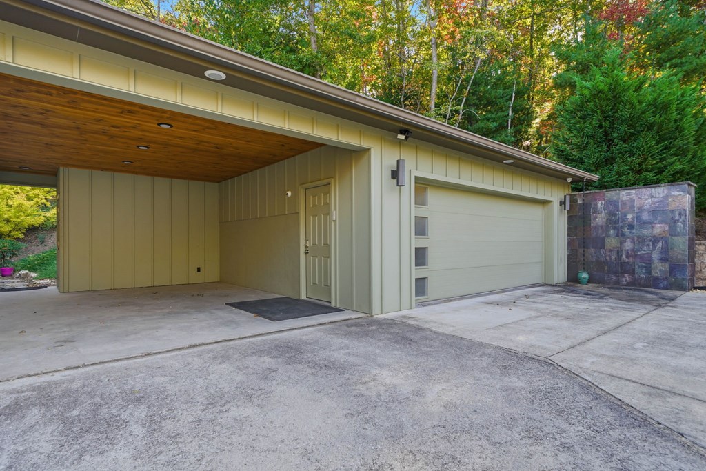 1047 Tickanetley Road, Ellijay