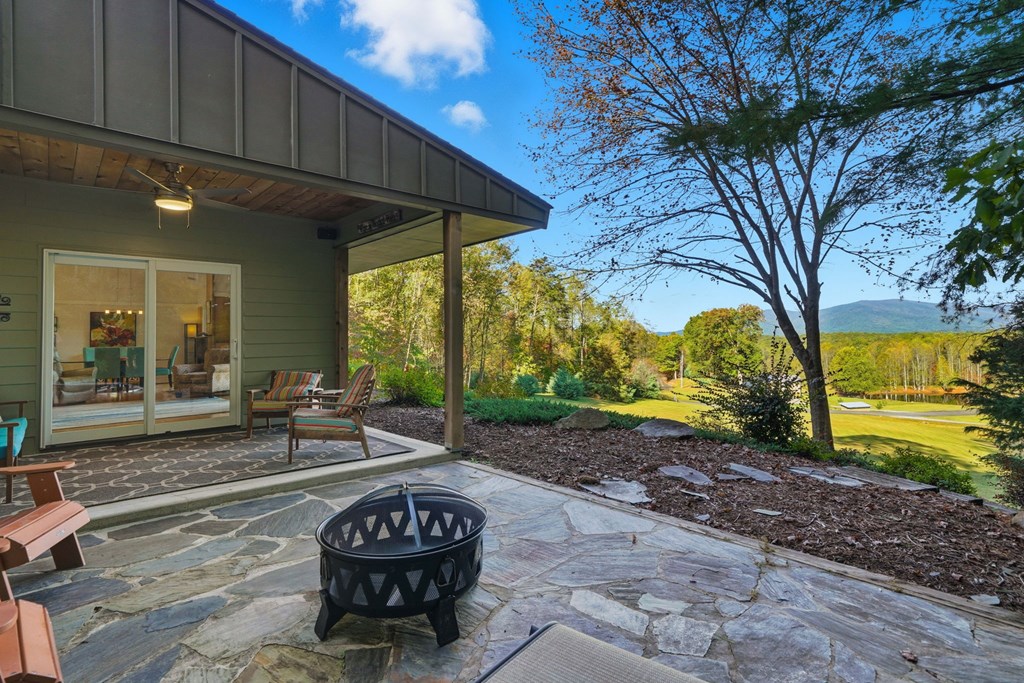 1047 Tickanetley Road, Ellijay