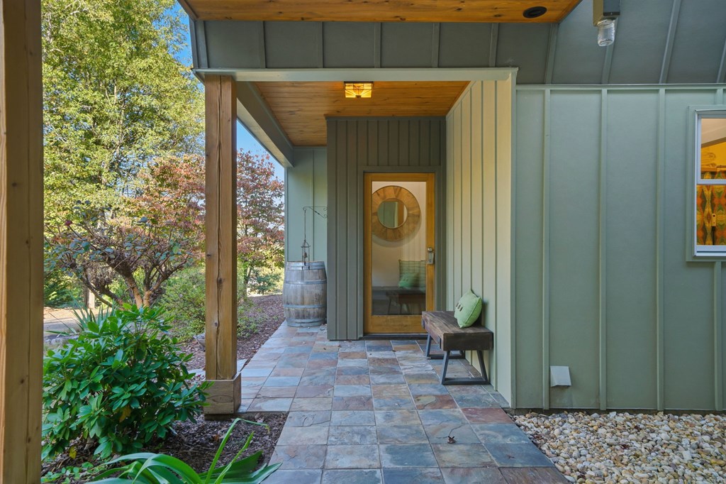 1047 Tickanetley Road, Ellijay