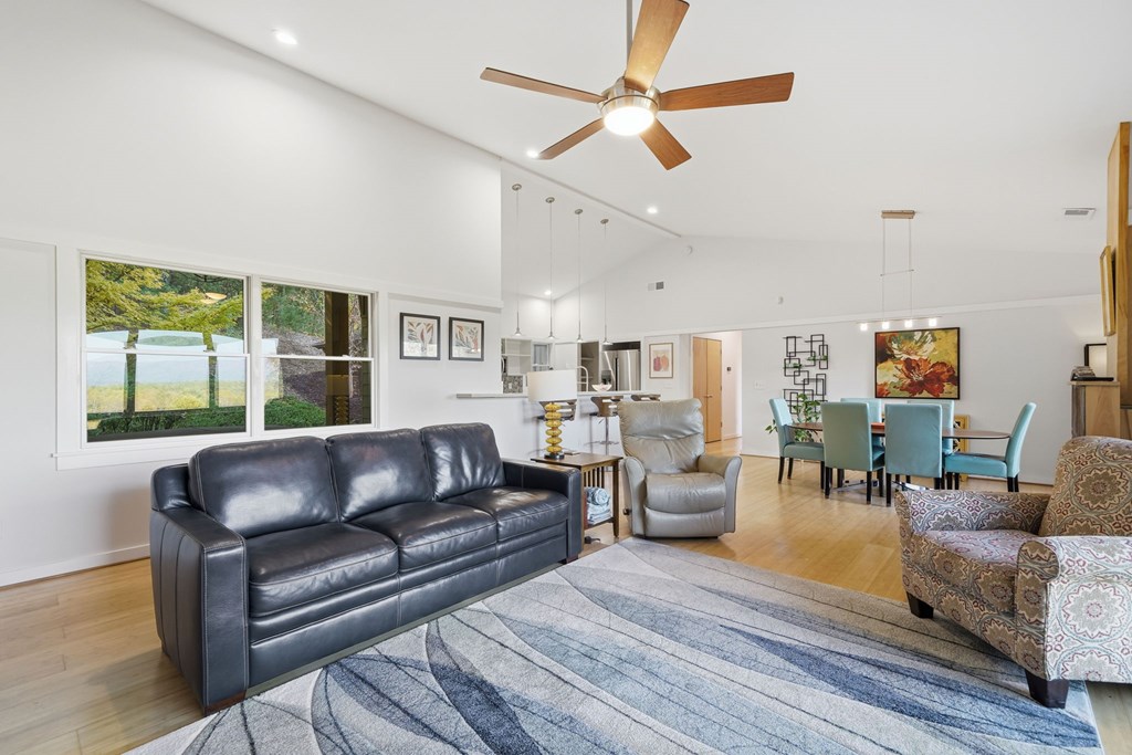 1047 Tickanetley Road, Ellijay