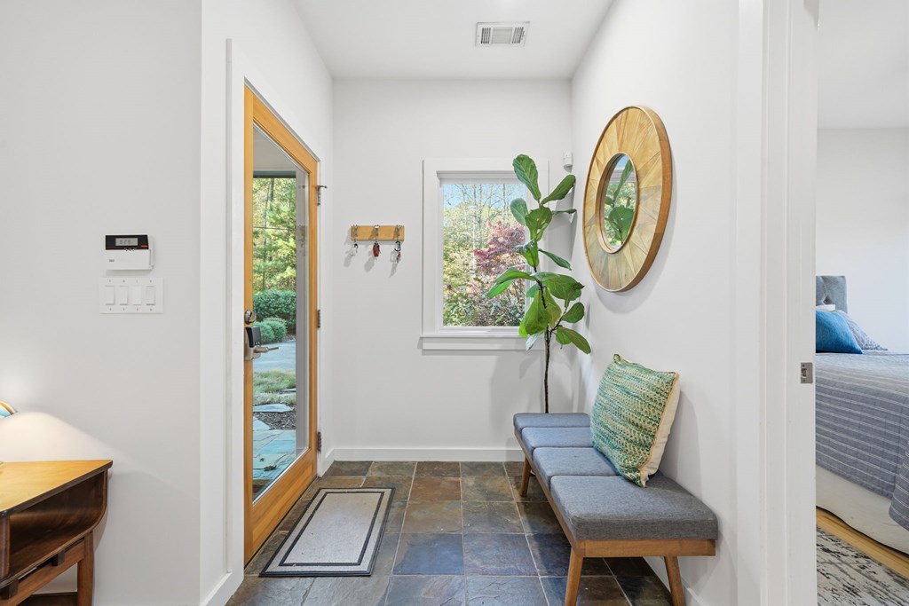 1047 Tickanetley Road, Ellijay