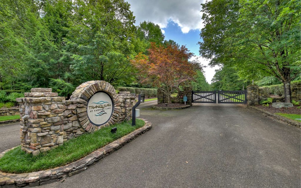 136 Whispering Ridge Court, Ellijay