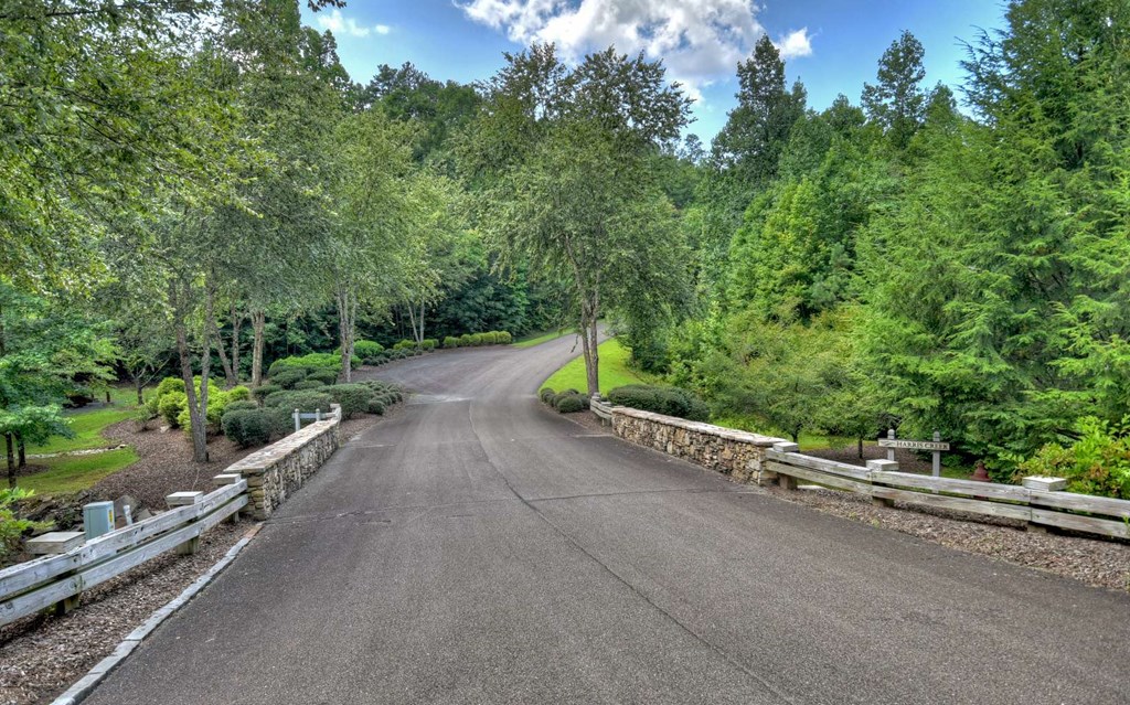 136 Whispering Ridge Court, Ellijay