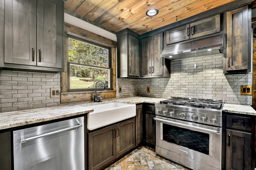 276 Westwoods Drive, Ellijay