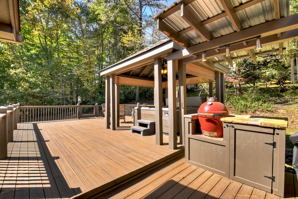 276 Westwoods Drive, Ellijay