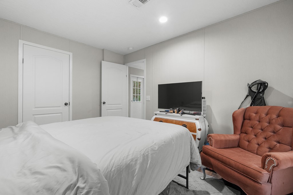 754 Holden Road, Ellijay