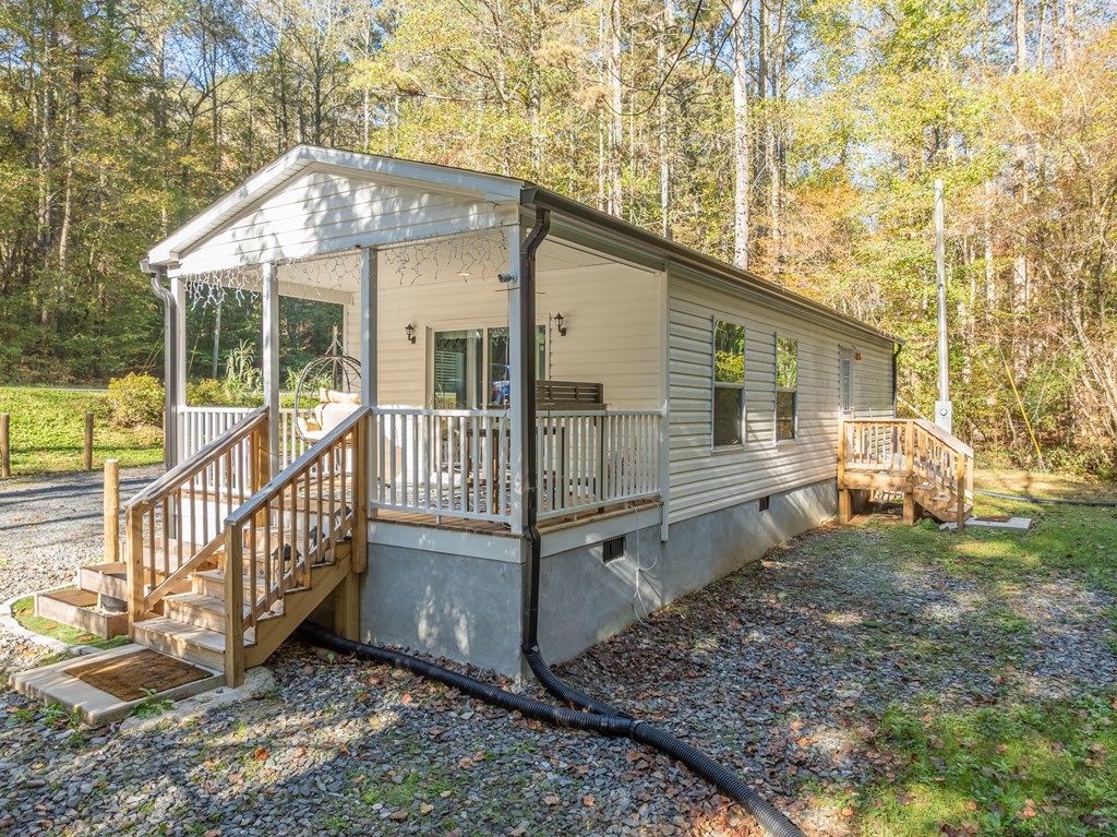 754 Holden Road, Ellijay