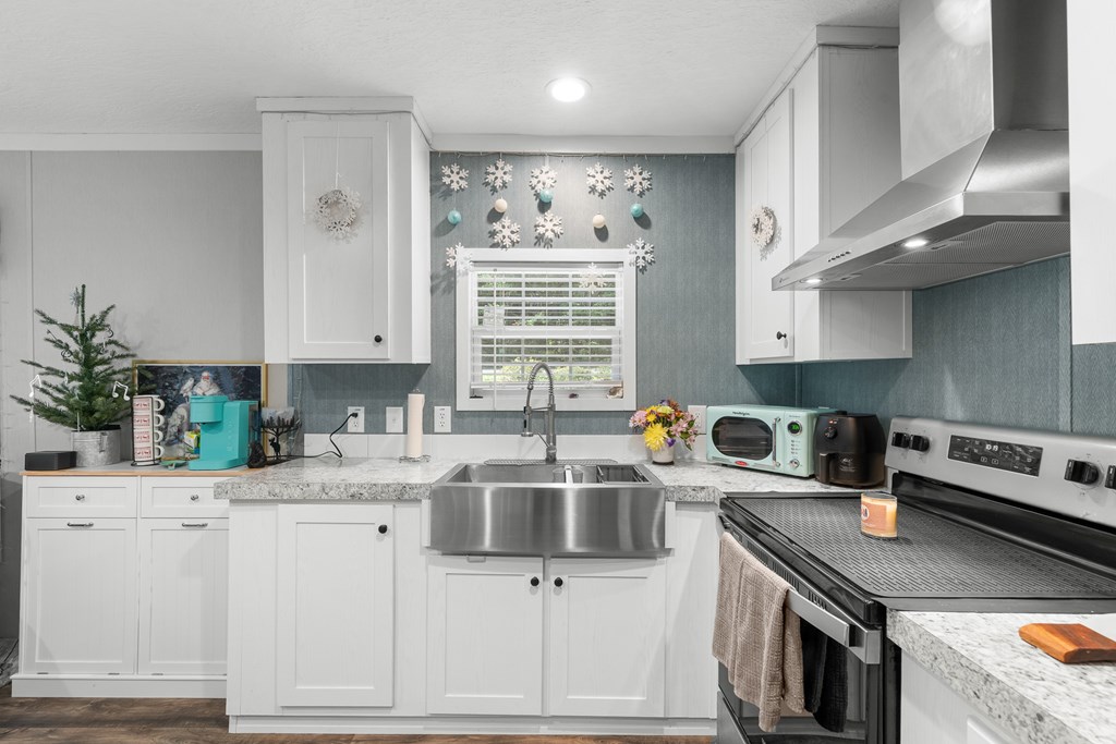 754 Holden Road, Ellijay