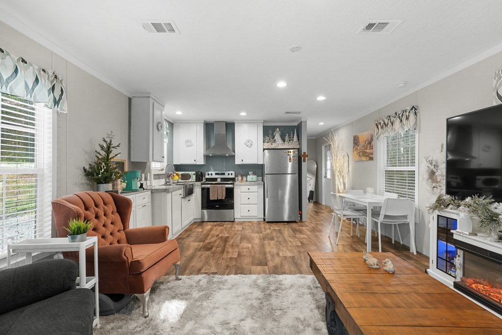 754 Holden Road, Ellijay