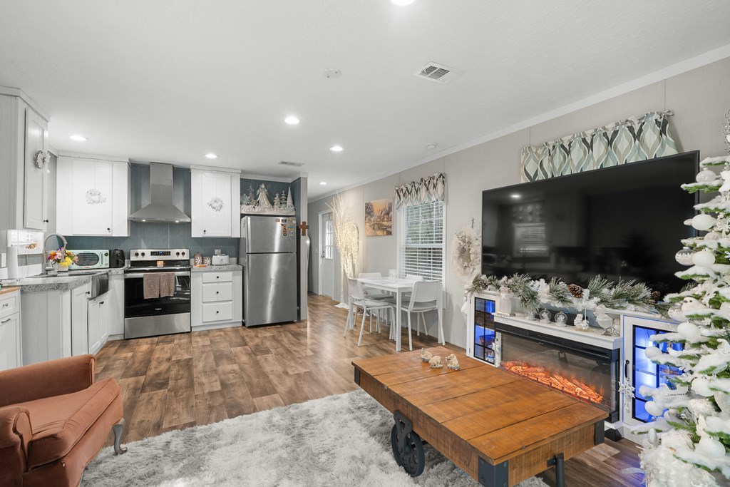 754 Holden Road, Ellijay