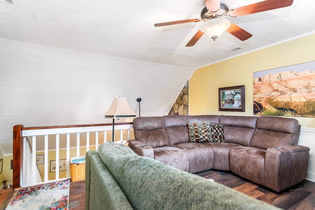 705 Laurel Ridge Drive