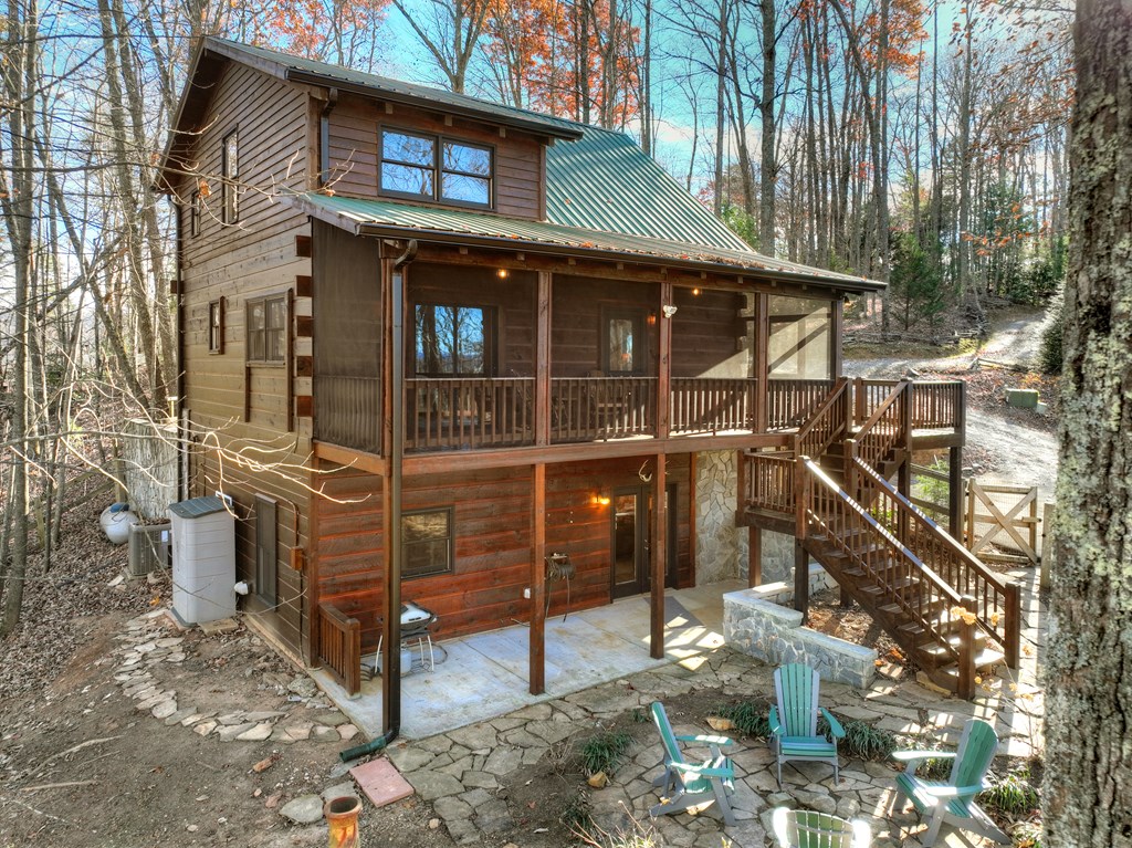 22 Running Bear Ridge