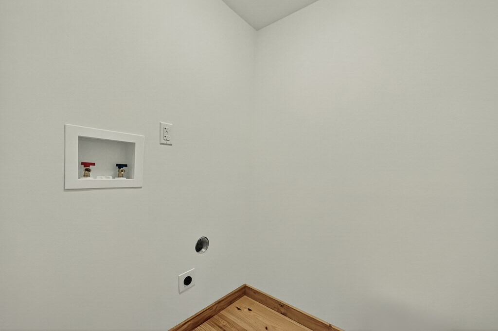 22 Running Bear Ridge