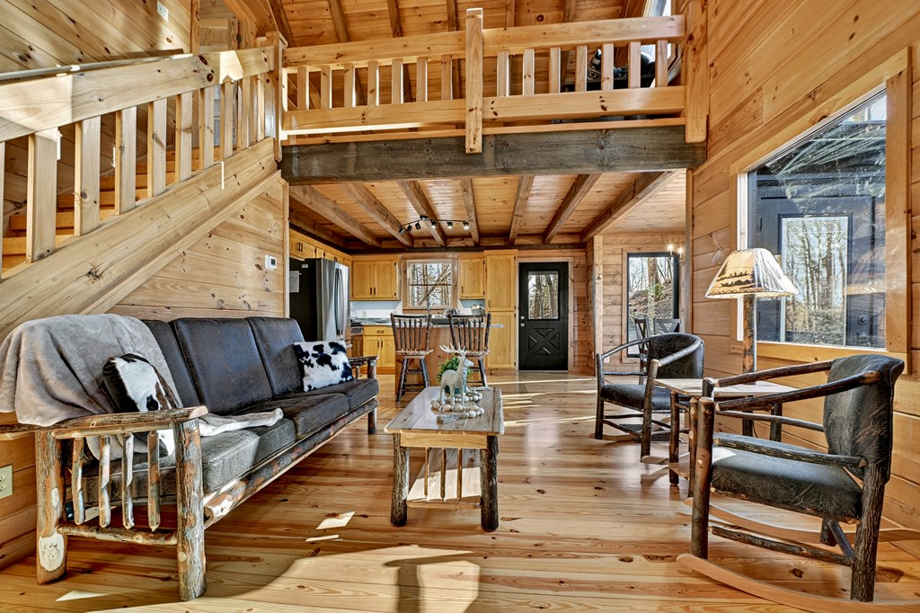 22 Running Bear Ridge