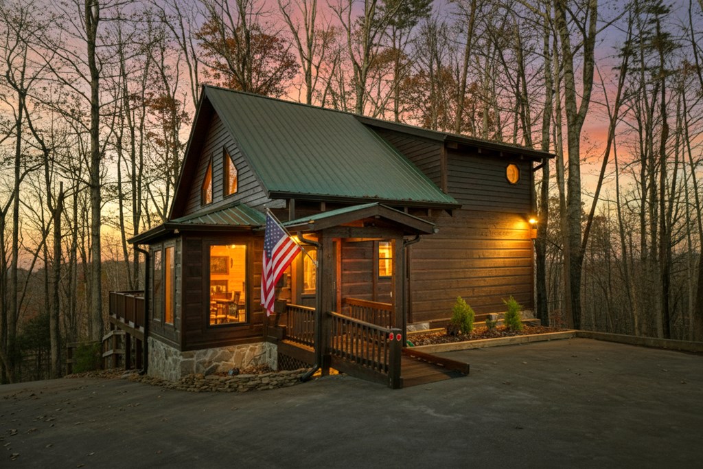 22 Running Bear Ridge