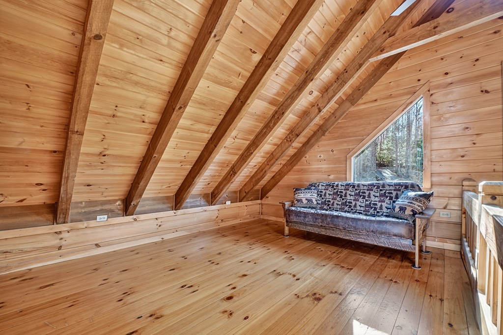 22 Running Bear Ridge