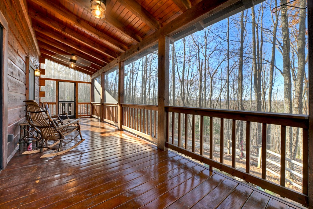 22 Running Bear Ridge