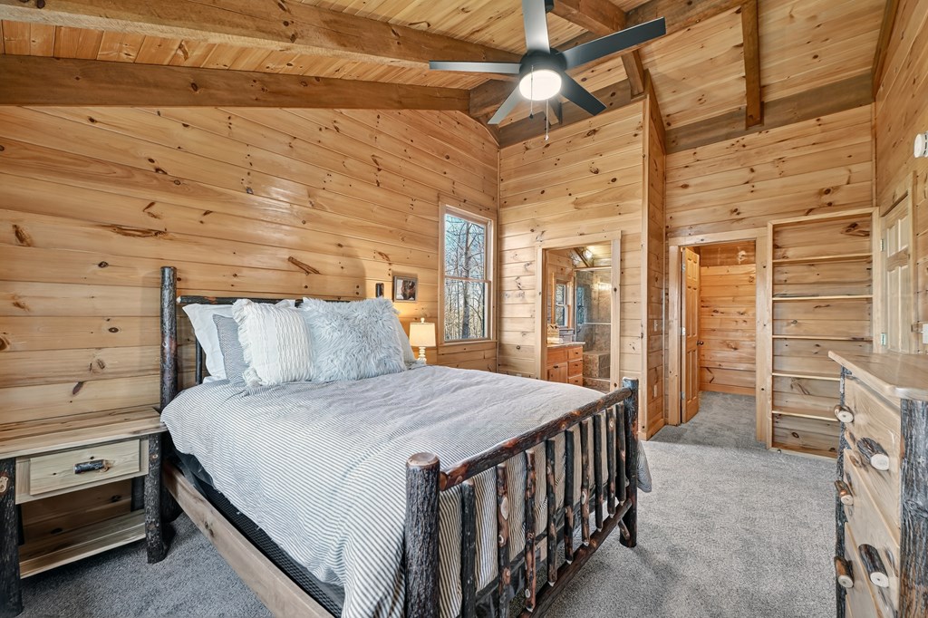 22 Running Bear Ridge