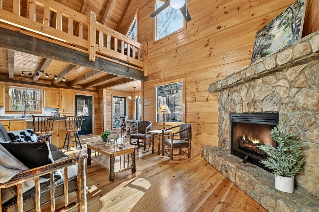 22 Running Bear Ridge