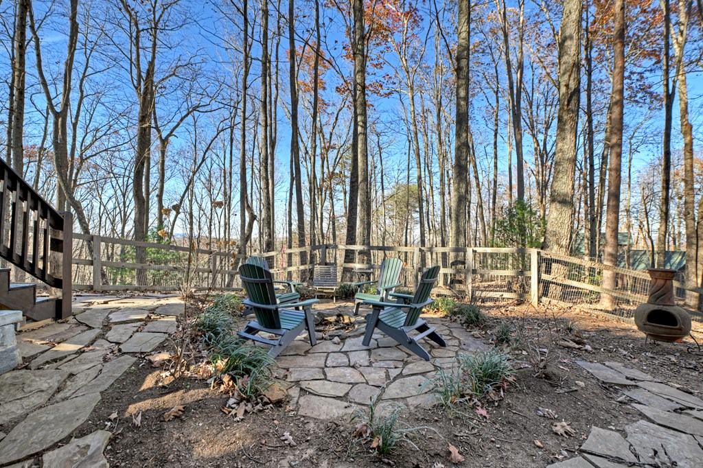 22 Running Bear Ridge