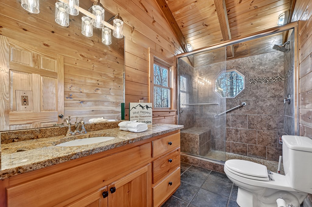 22 Running Bear Ridge