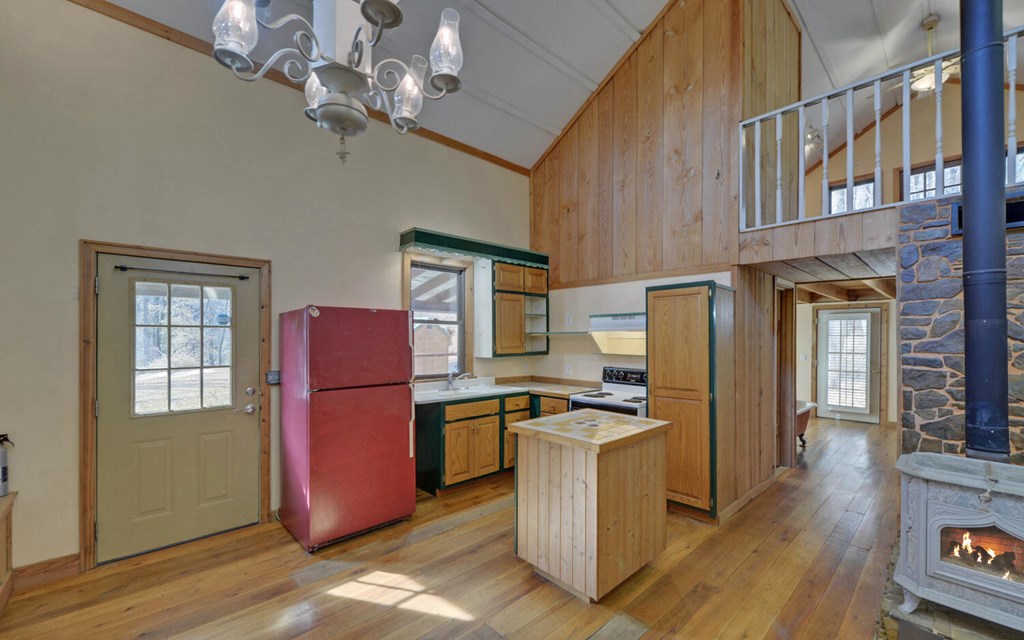 433 Valley Drive