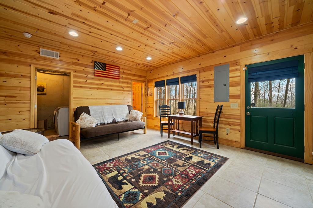 541 Little Bushy Head Road