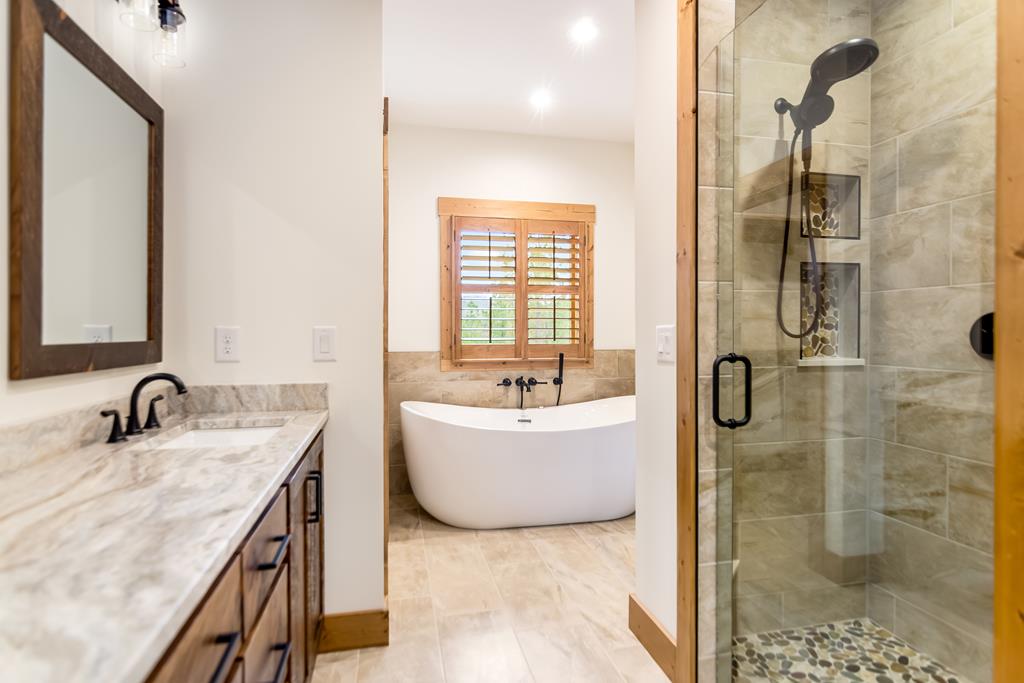 2468 Twisted Oak Road