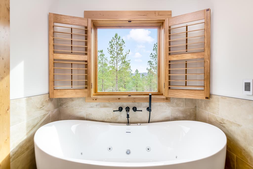 2468 Twisted Oak Road