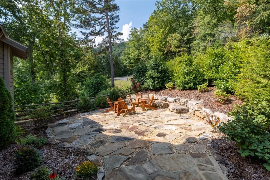 207 Utana Bluffs Trail