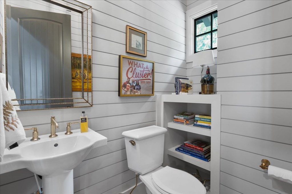 207 Utana Bluffs Trail