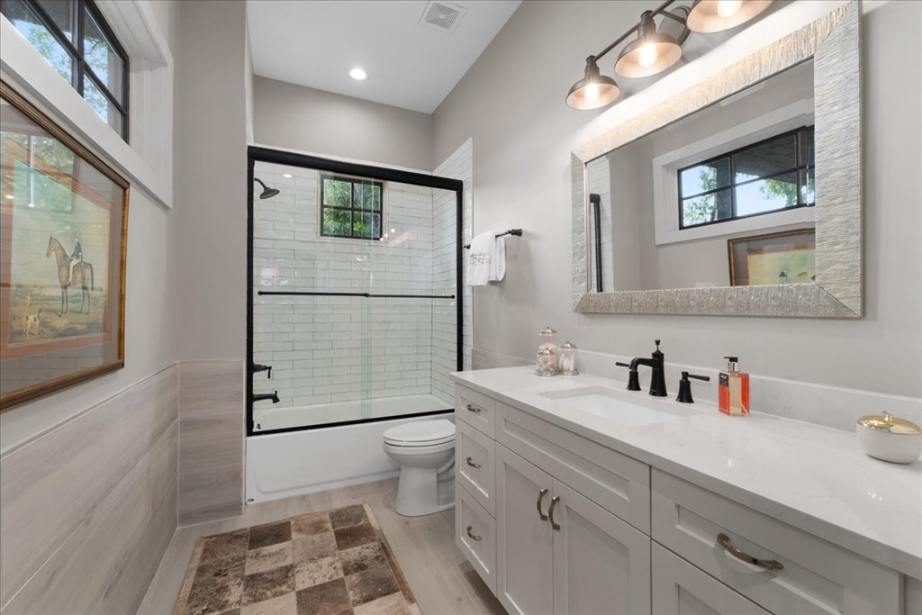 207 Utana Bluffs Trail