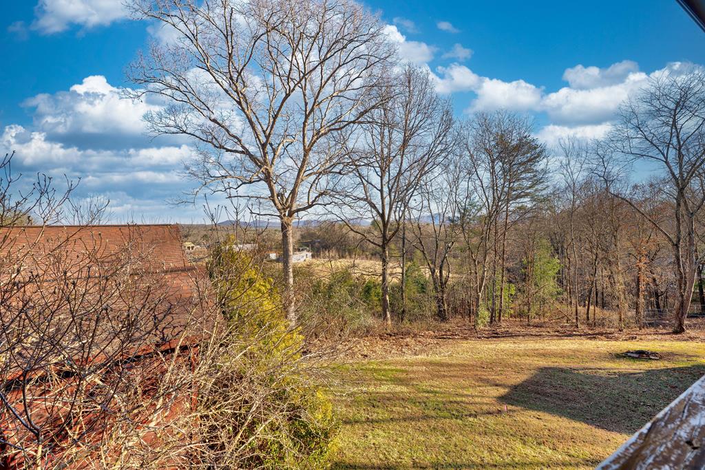 716 Lakeview Circle