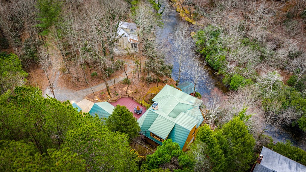 120 North Riverview Ln