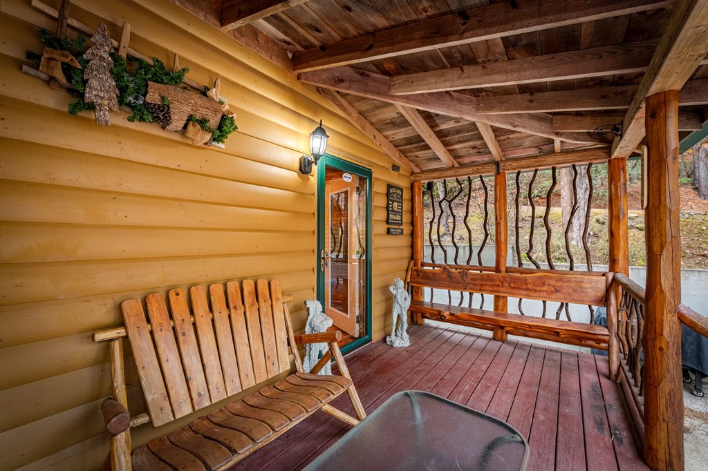 120 North Riverview Ln