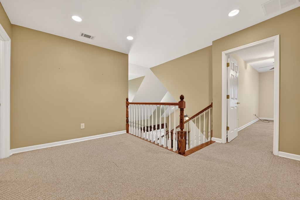 220 Oak Ridge Lane