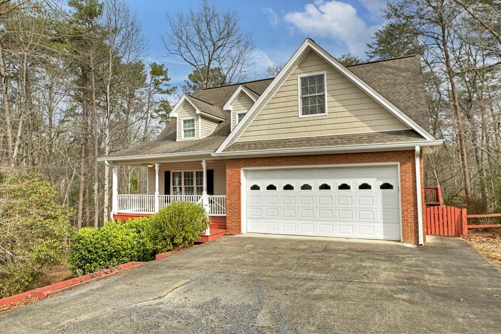 220 Oak Ridge Lane