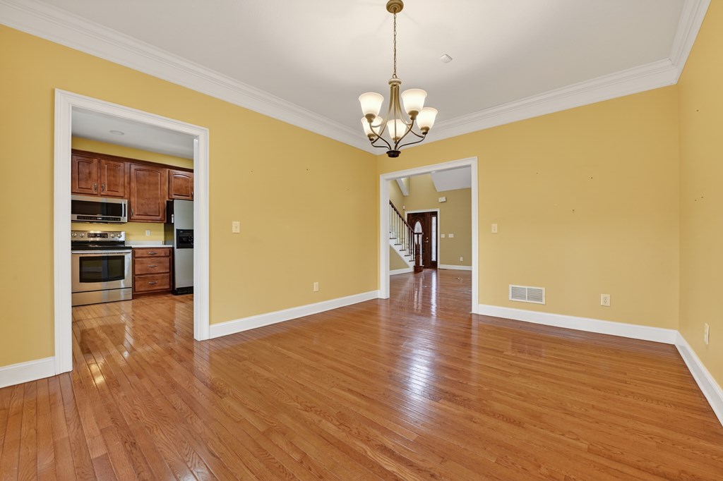 220 Oak Ridge Lane