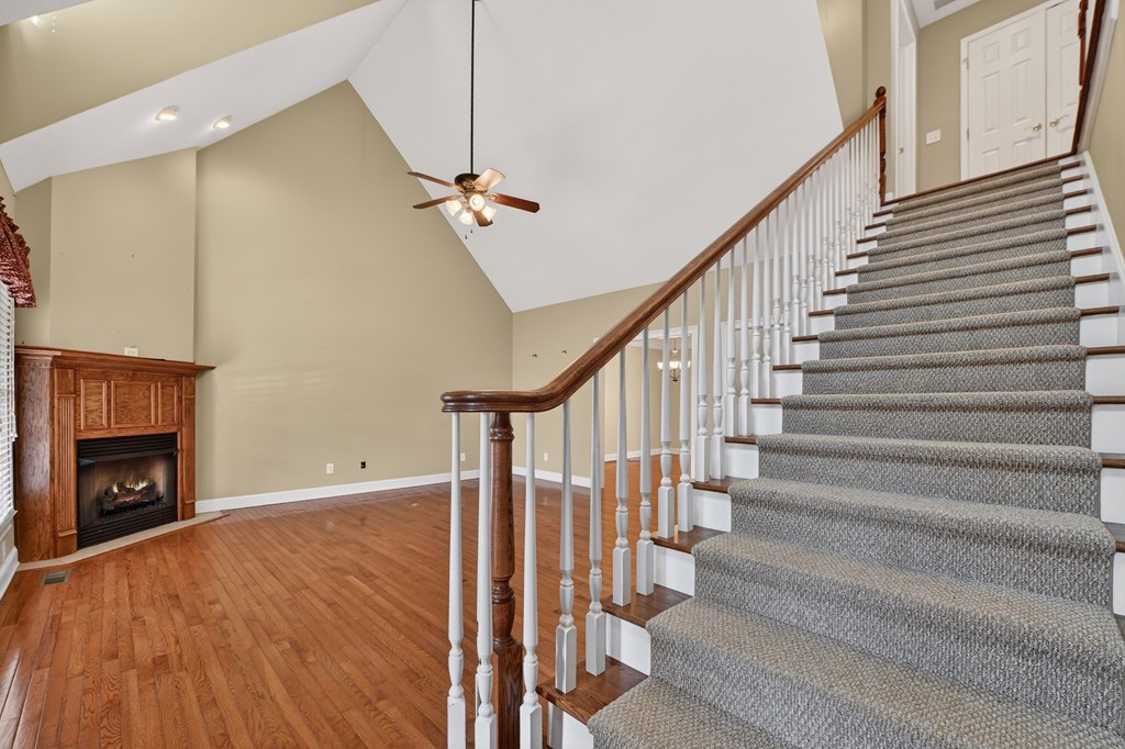 220 Oak Ridge Lane