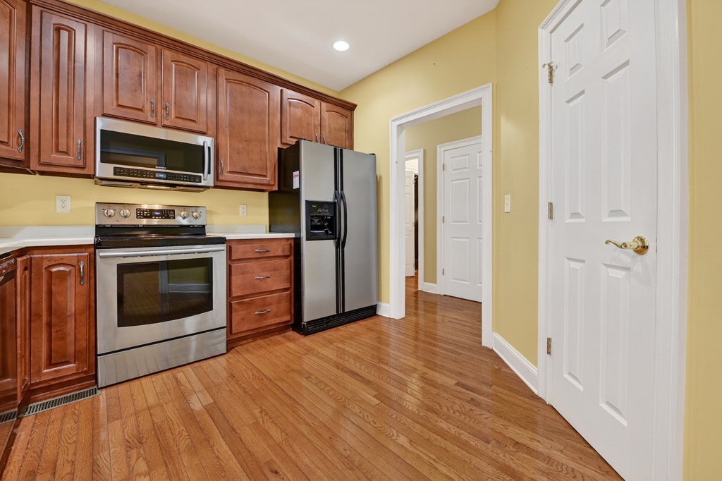 220 Oak Ridge Lane