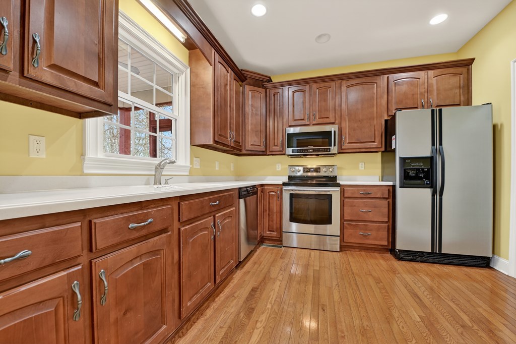 220 Oak Ridge Lane