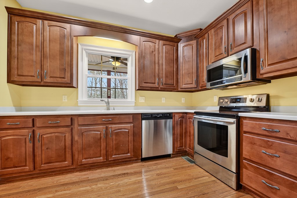 220 Oak Ridge Lane